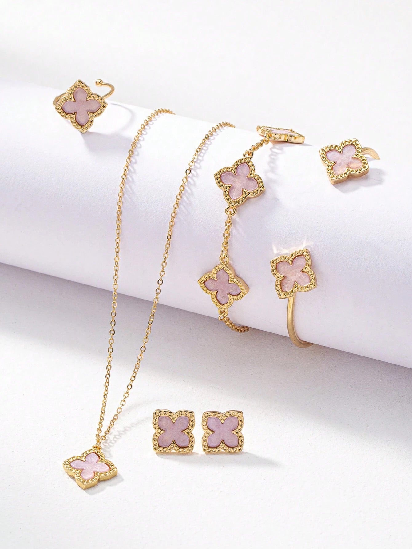 Floral cleef set
