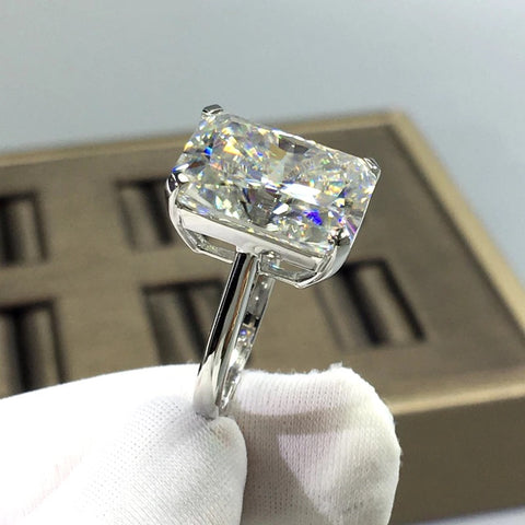 RADIANT PLATINUM RING
