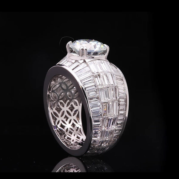 18ct WHITE GOLD RING