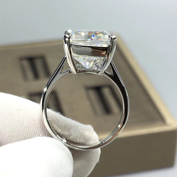 RADIANT PLATINUM RING